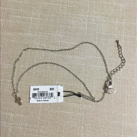โ NWT Cross Necklace โ - Picture 5 of 8