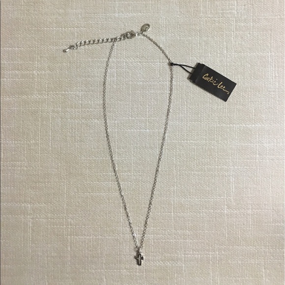 โ NWT Cross Necklace โ - Picture 7 of 8