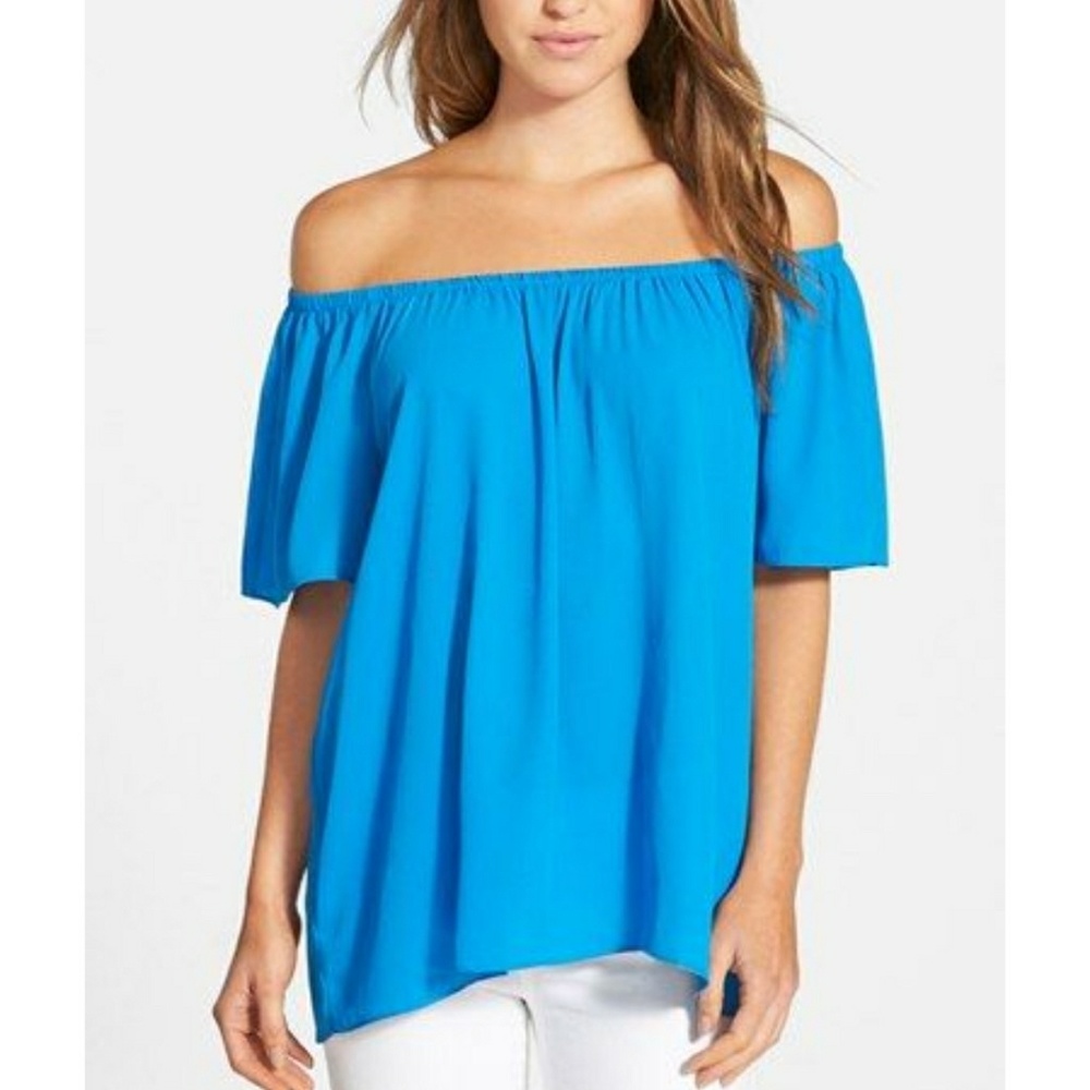 NWOT Vince Camuto off shoulder chiffon blouse