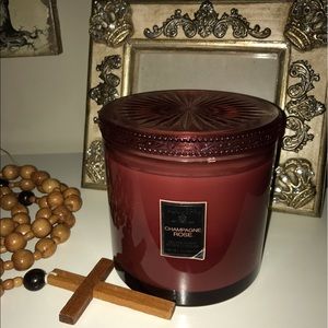 Voluspa 36 oz red candle