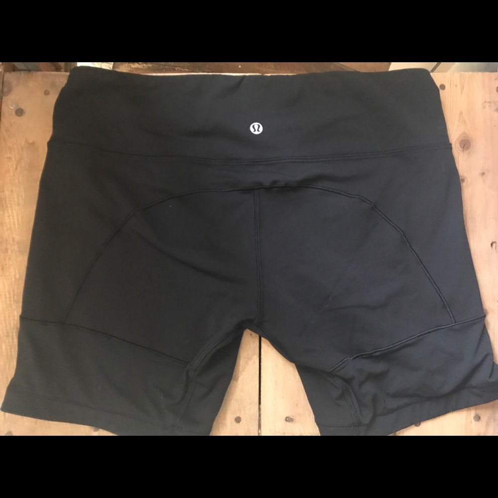 LULULEMON shorts, PERFECT FOR EXERCISE 💪🏽💪🏽