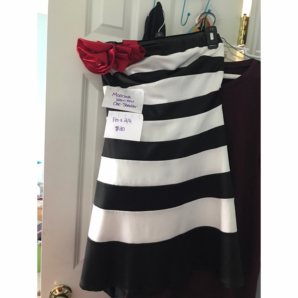 Mystic (Modcloth) One-Shoulder Dress