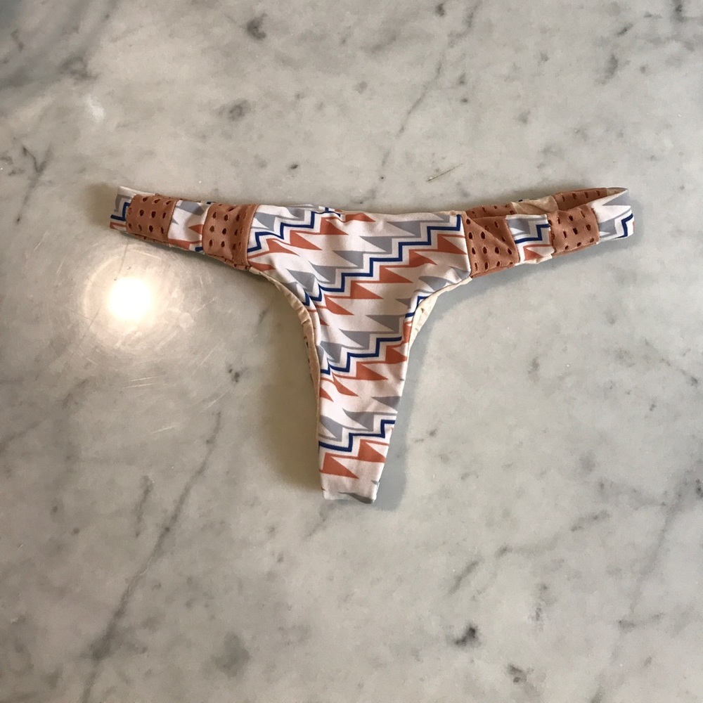 Acacia north shore ziggy bottoms M