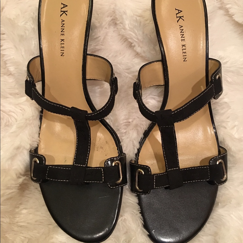 Women's AK Anne Klein heels size 9 black