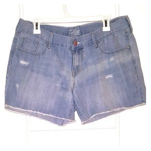 EVERYTHING ON SALE ❣️❣️ Old navy shorts