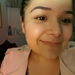 Meet your Posher, Roxanna
