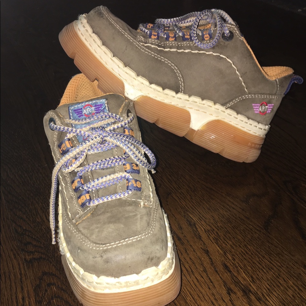 Platform sneakers
