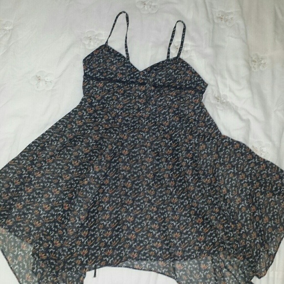 Summer floral dress. - Picture 2 of 4