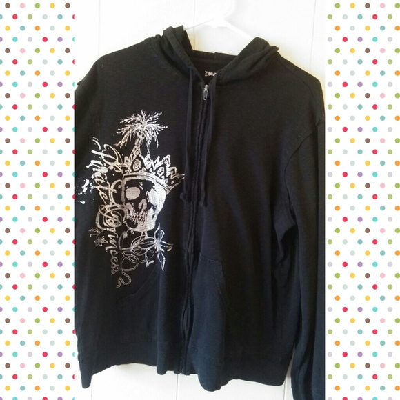 Disney Pirate Princess Sweatshirt with skull - Picture 4 of 6