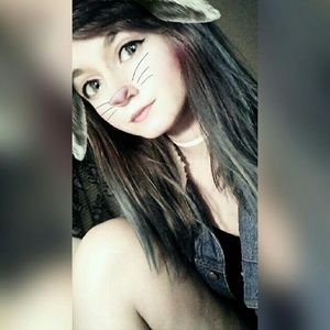 Meet your Posher, Rebecca