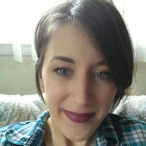 Meet your Posher, Carrie