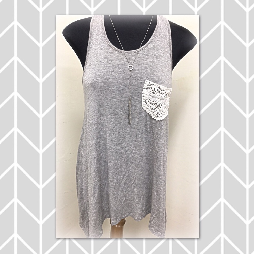 Gray long tank top with lace pocket