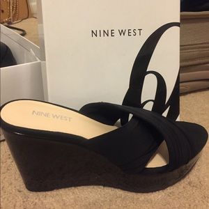 NWT Nine West Wedges