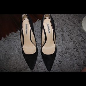 Charles David's Black Pointed Pumps