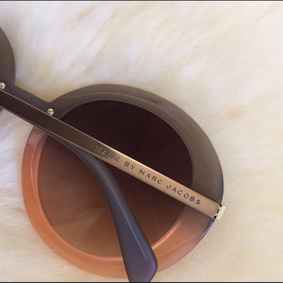 Marc By Marc Jacobs Ombre Oversized Sunglasses - Picture 3 of 8