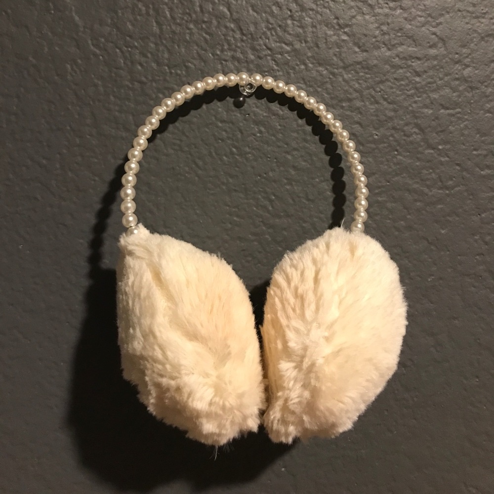 Ear muffs