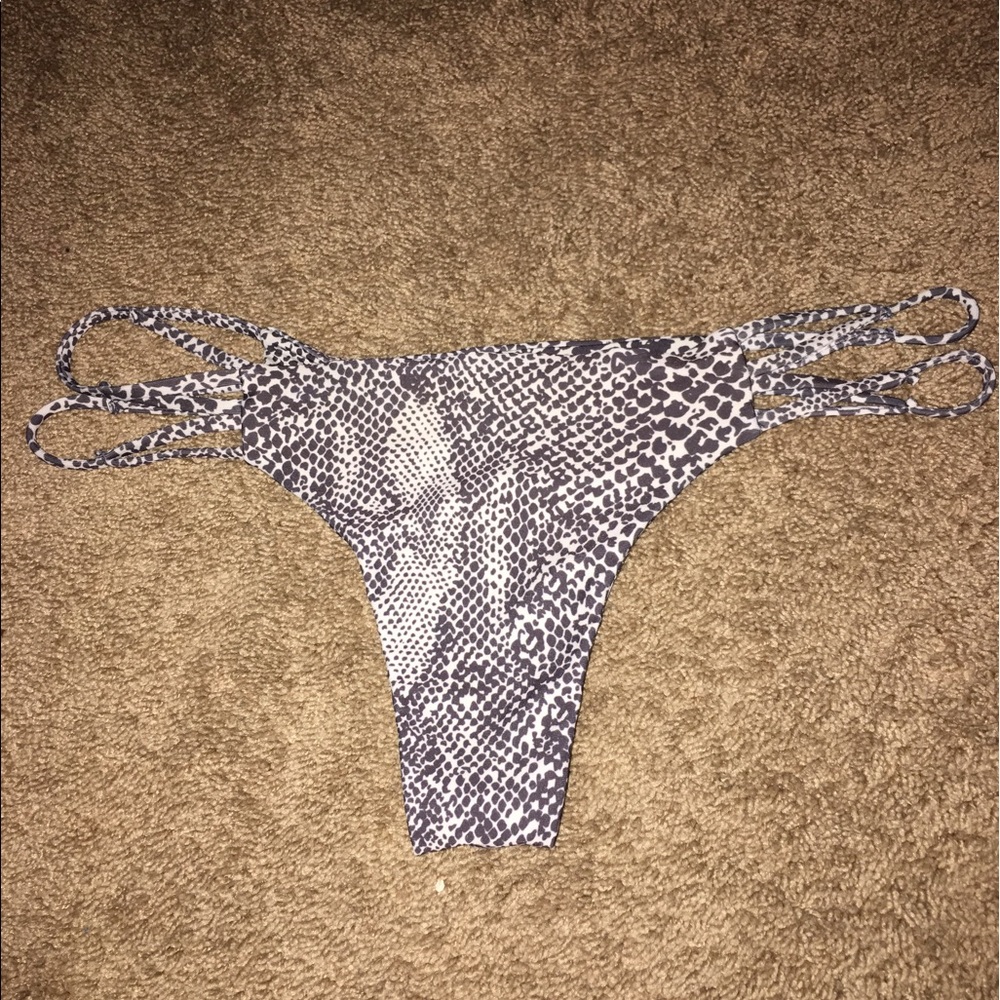 Snake Maui bottoms