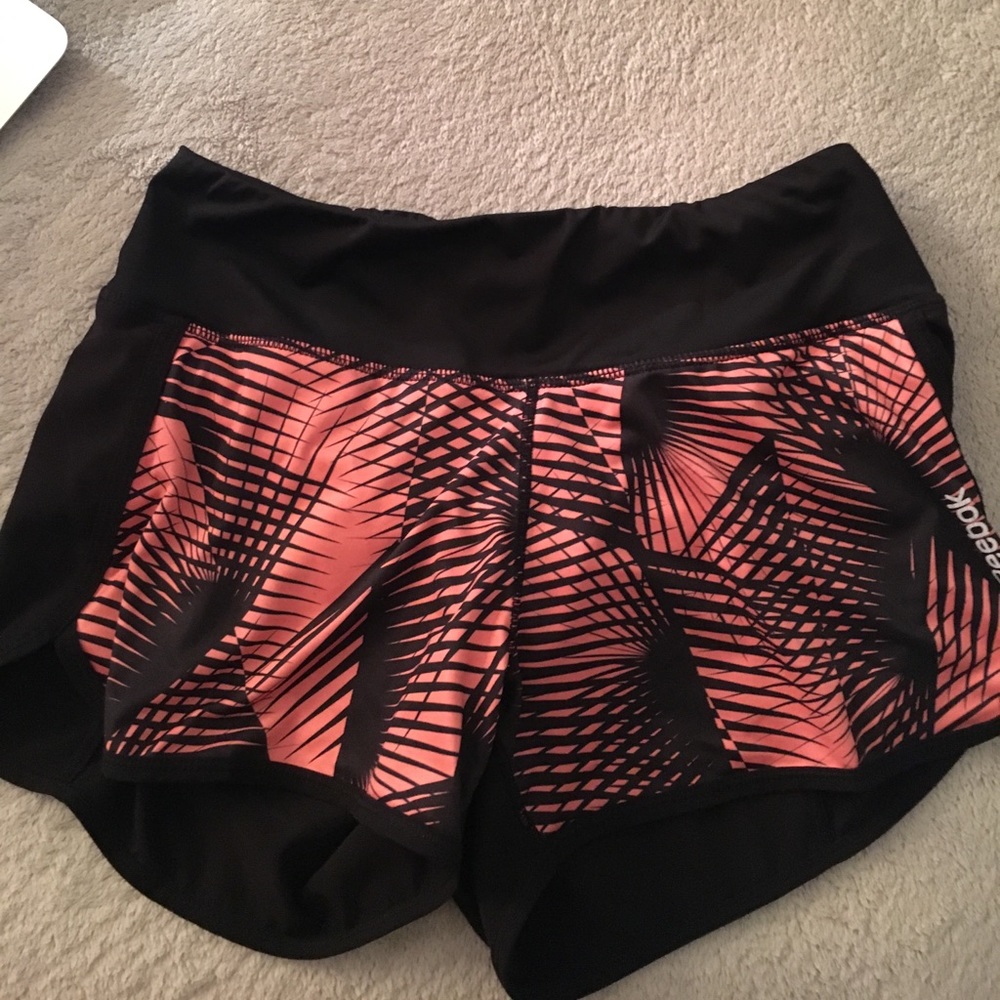 Pattern workout shorts! XS
