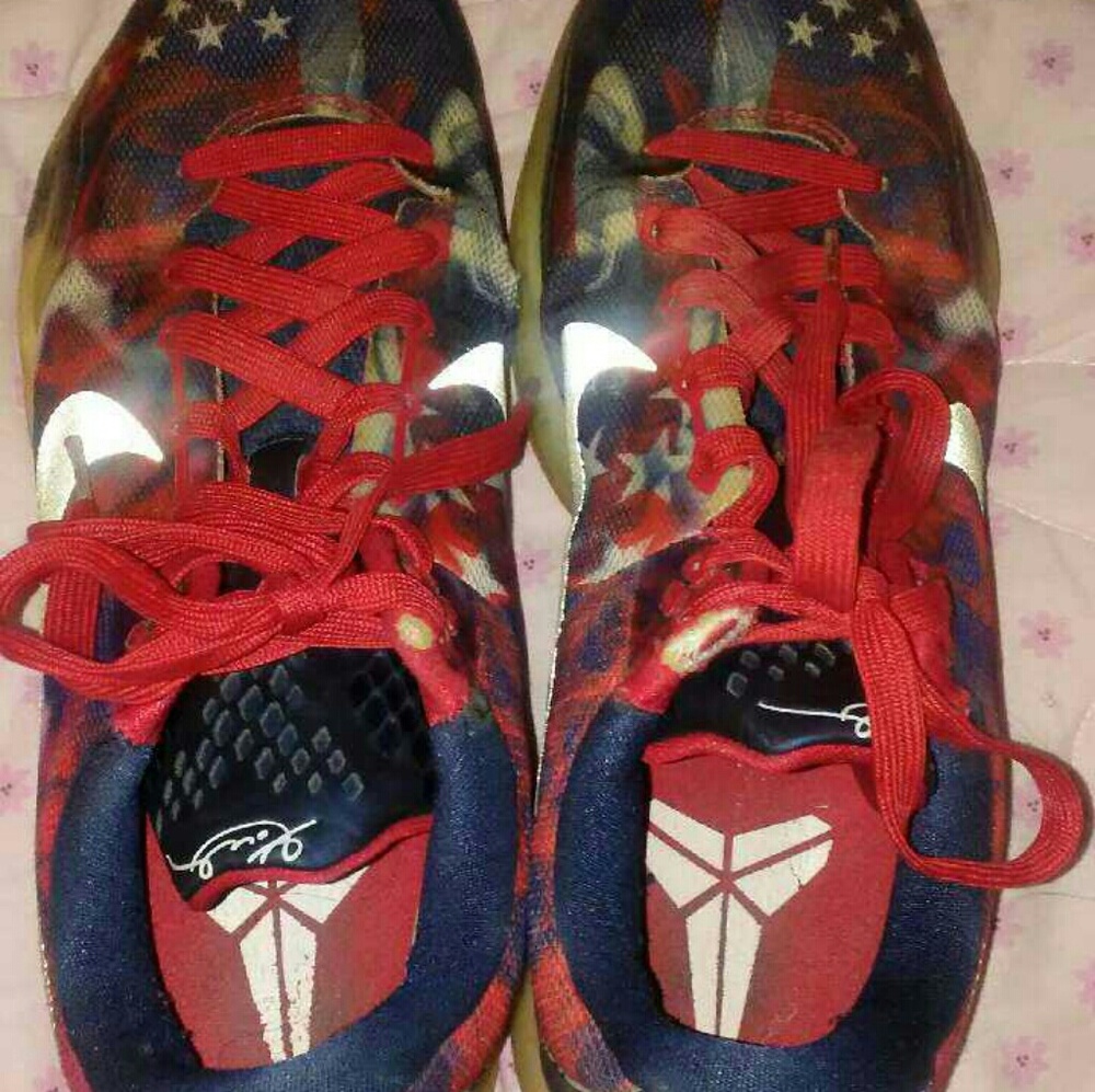 Kobe bryant fourth of july nikes