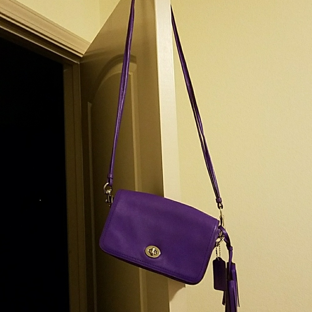 AUTHENTIC COACH CROSSBODY