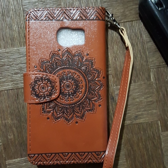 samsung galaxy s6 (**NOT PLUS - Picture 3 of 3