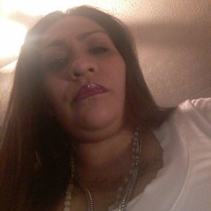 Meet your Posher, Yesenia