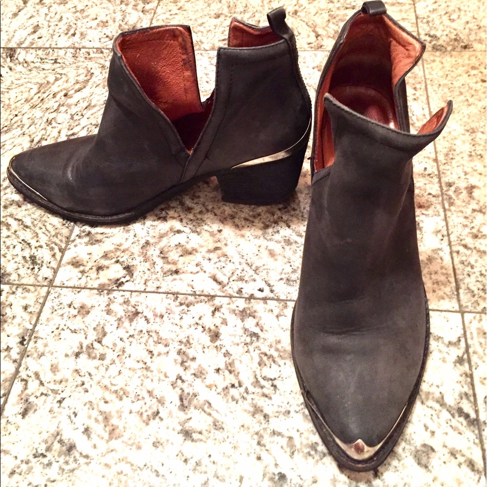 JEFFREY CAMPBELL DISTRESSED CROMWELL BOOTS 8.5