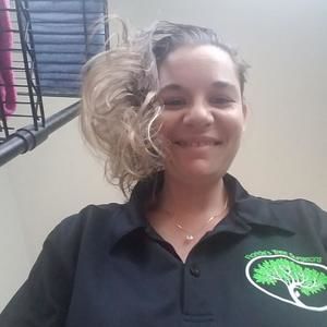 Meet your Posher, April elizabeth