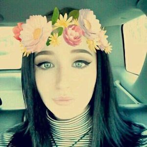 Meet your Posher, Olivia