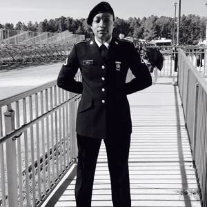 Meet your Posher, Leya