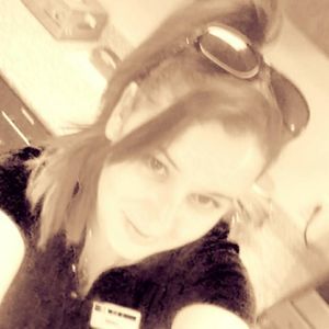 Meet your Posher, Candi