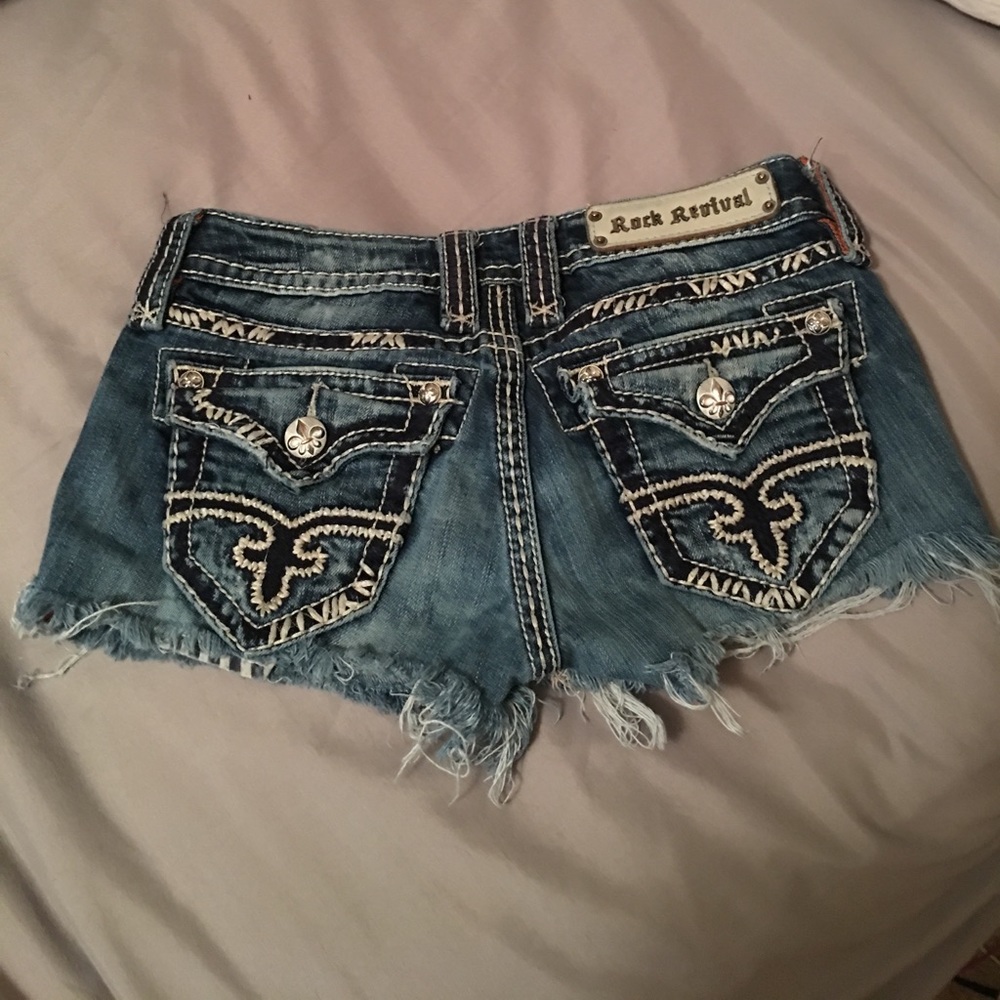 Rock Revival ADORABLE shorts!! Size 24