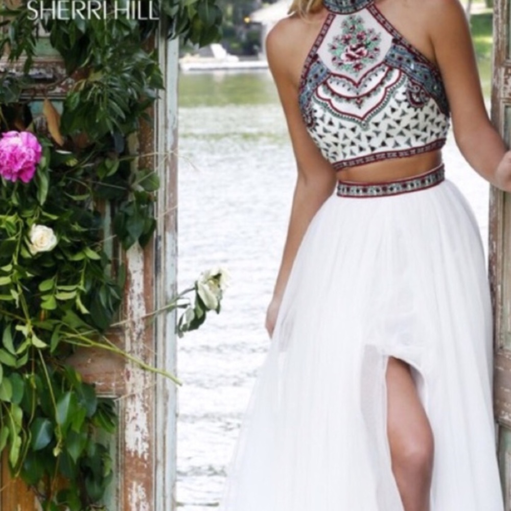 Sherri Hill prom dress