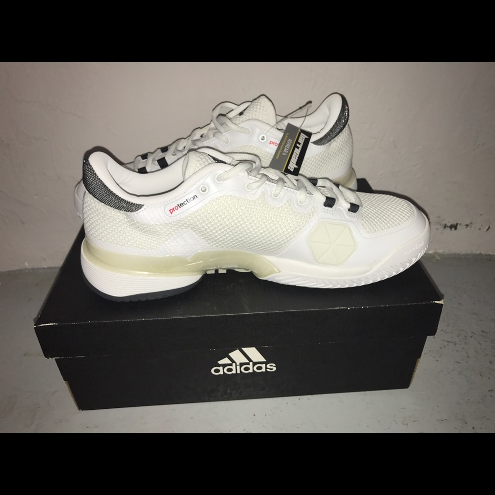 Adidas Mens Barricade 2017 NWT size 9