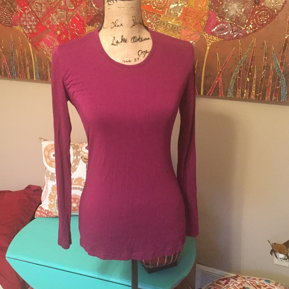 Cherokee Shirt! Great under scrubs! Small