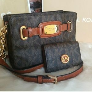 NWOT MK HAMILTON MESSAGER AND WALLET