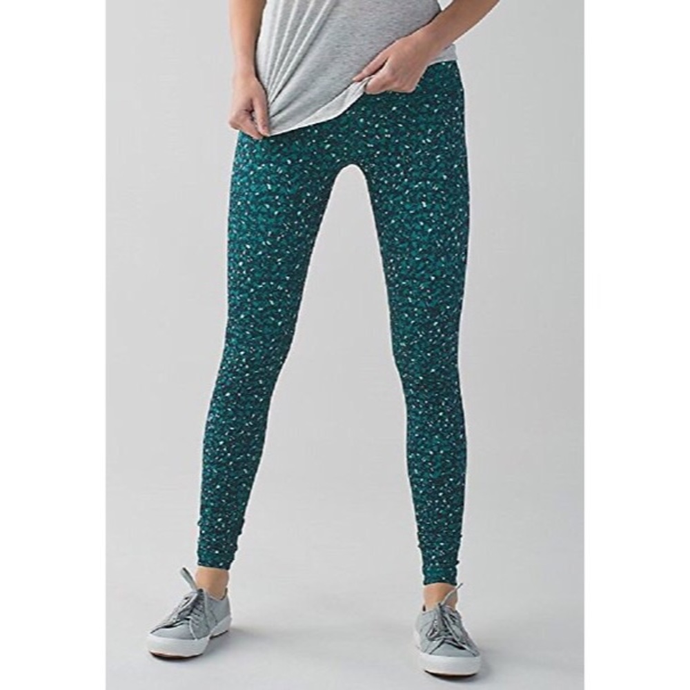 Wunder Under Mountain Peaks Print