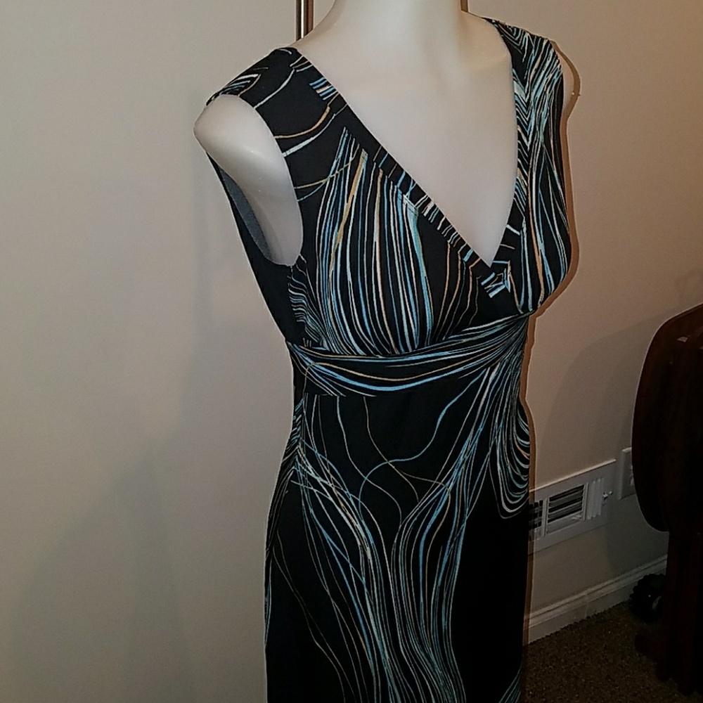 Forever 21 Printed Tie Low Cut Midi Dress - Picture 3 of 5