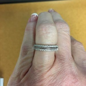 10kt WG 1/4 CTTW Diamond Anniv. Band. Size 5.75
