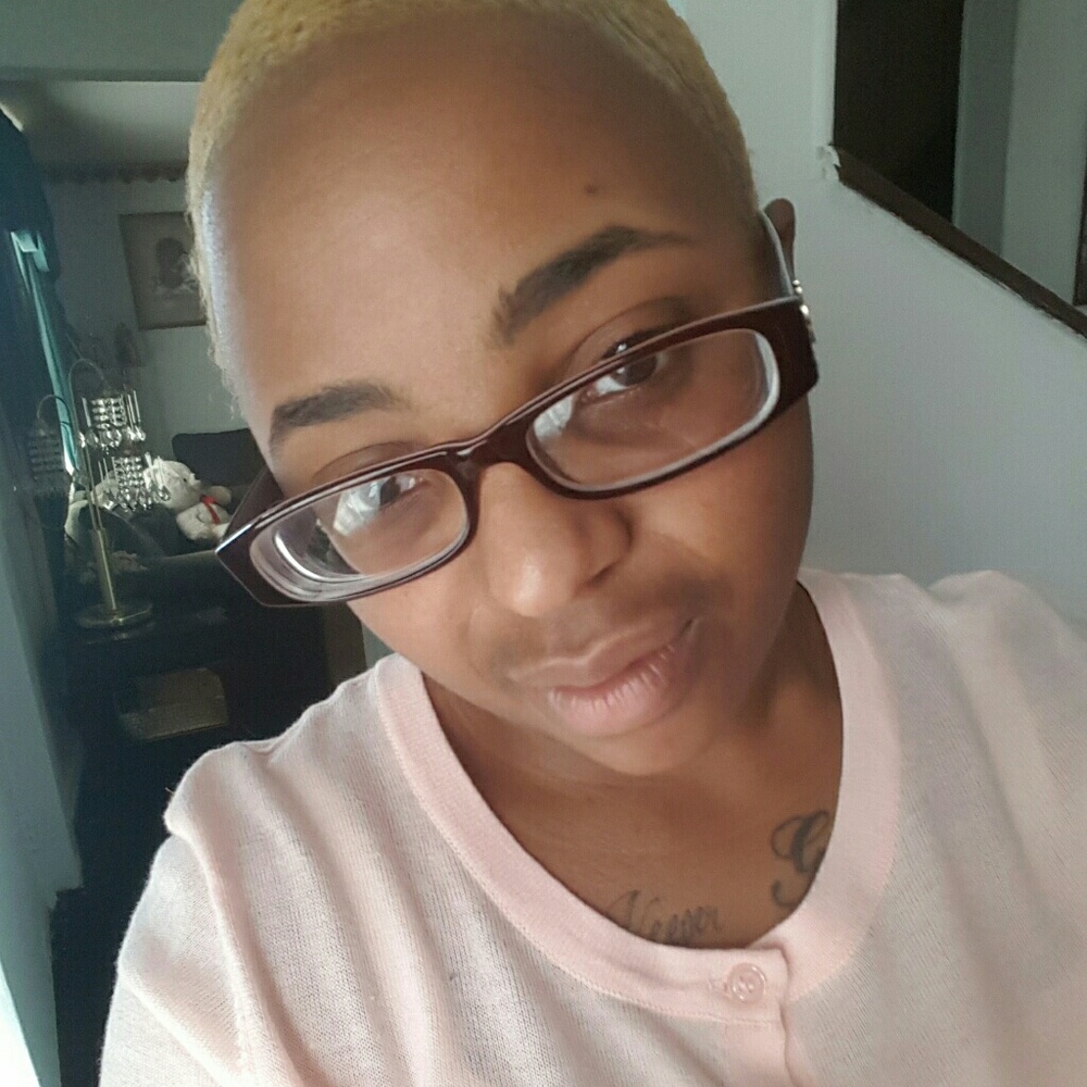 Meet your Posher, April