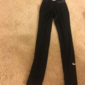 XS Nike Pro leggings