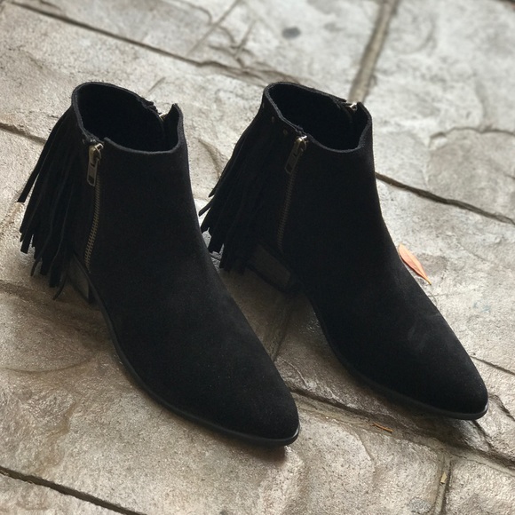 NIB Black Cascading Fringe Western Bootie - Picture 4 of 8