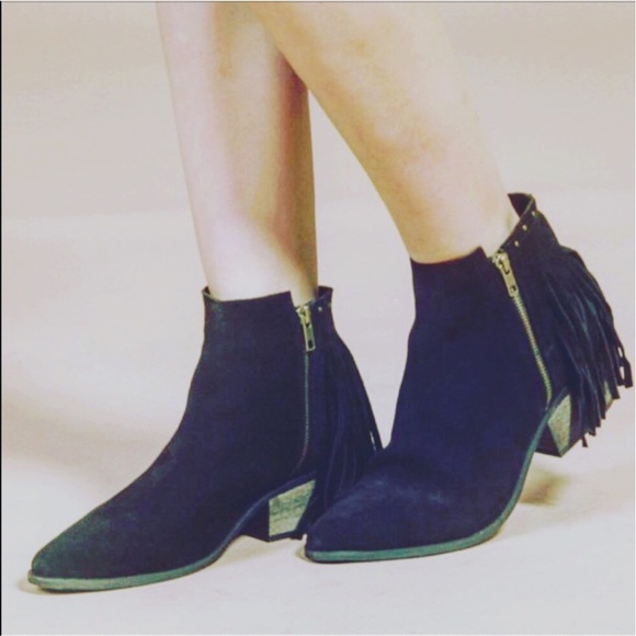 NIB Black Cascading Fringe Western Bootie - Picture 7 of 8