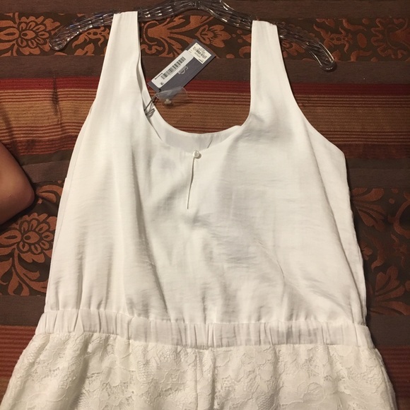 Lace Romper - Picture 2 of 4