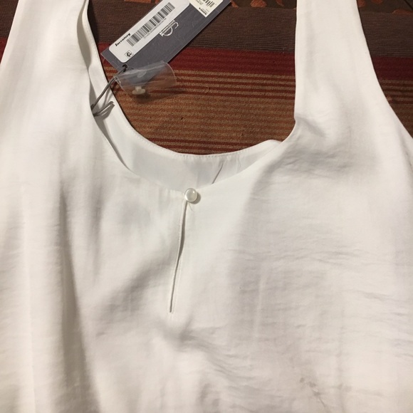 Lace Romper - Picture 3 of 4