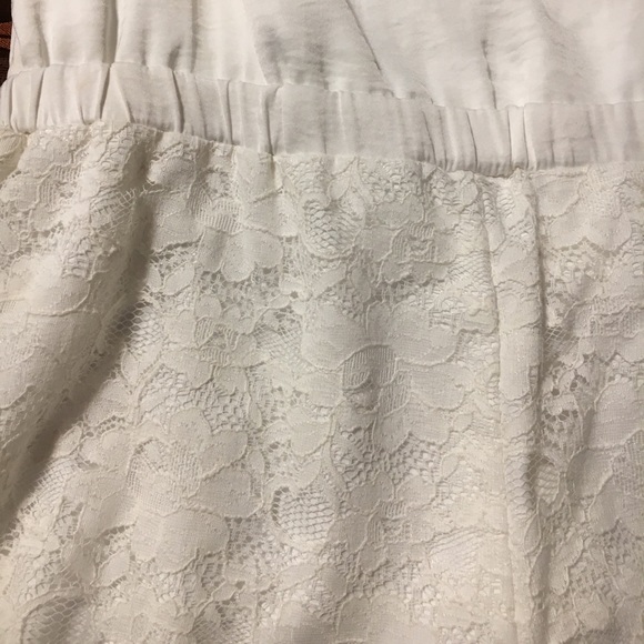 Lace Romper - Picture 4 of 4