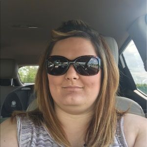 Meet your Posher, Melanie