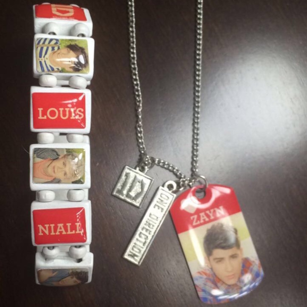 One direction bracelet and necklace - Picture 2 of 4