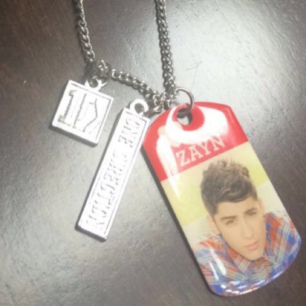One direction bracelet and necklace - Picture 4 of 4