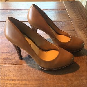 Gianni Bini platform pumps